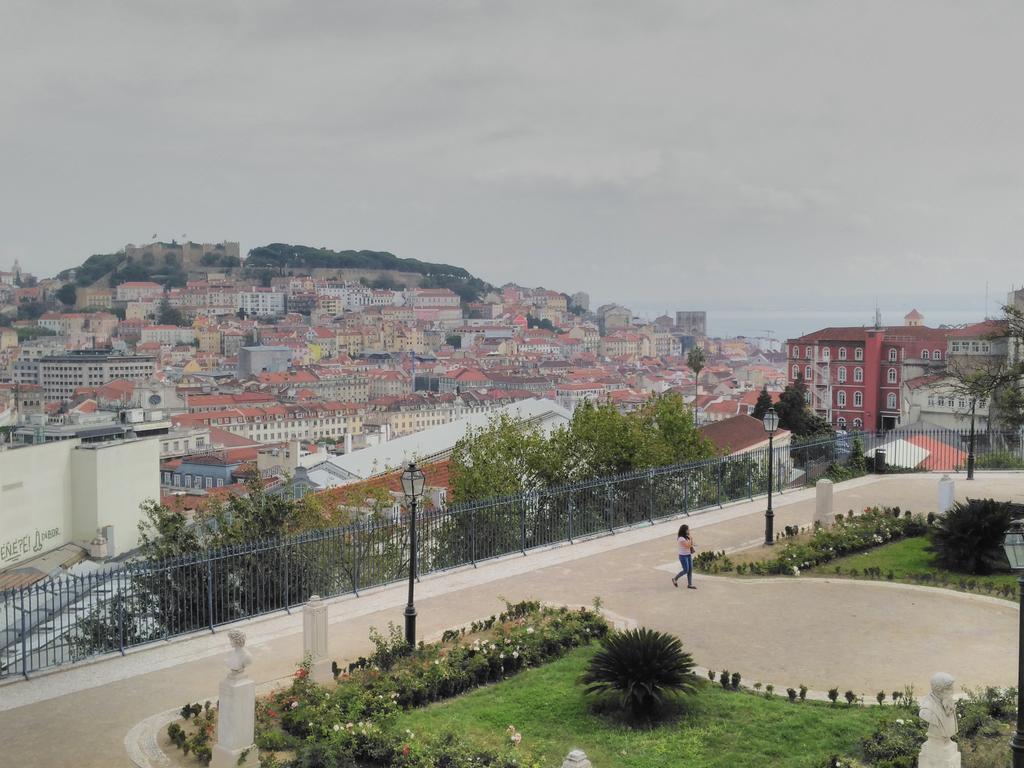 Window To Lisboa II Apartman Szoba fotó